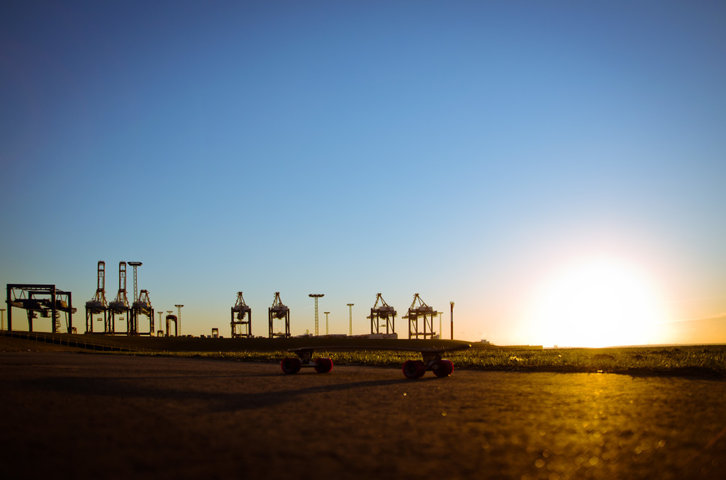 Light bulb Longboard Bremerhaven Sunset Sonnenuntergang Harbour Hafen Sky Himmel Desktop Wallpaper Hintergrundbild